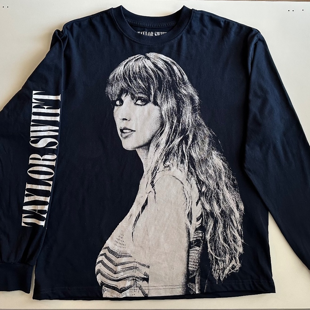 Taylor Swift The Eras Tour Exclusive Long Sleeve Medium